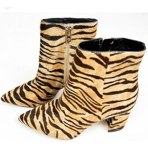 NEW Antonio Melani Lindsay Tigress Haircalf Animal Print Block Heel Booties Sz 8